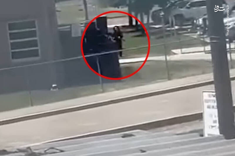 عکس/ لحظه ورود فرد مسلح به دبستانی در تگزاس