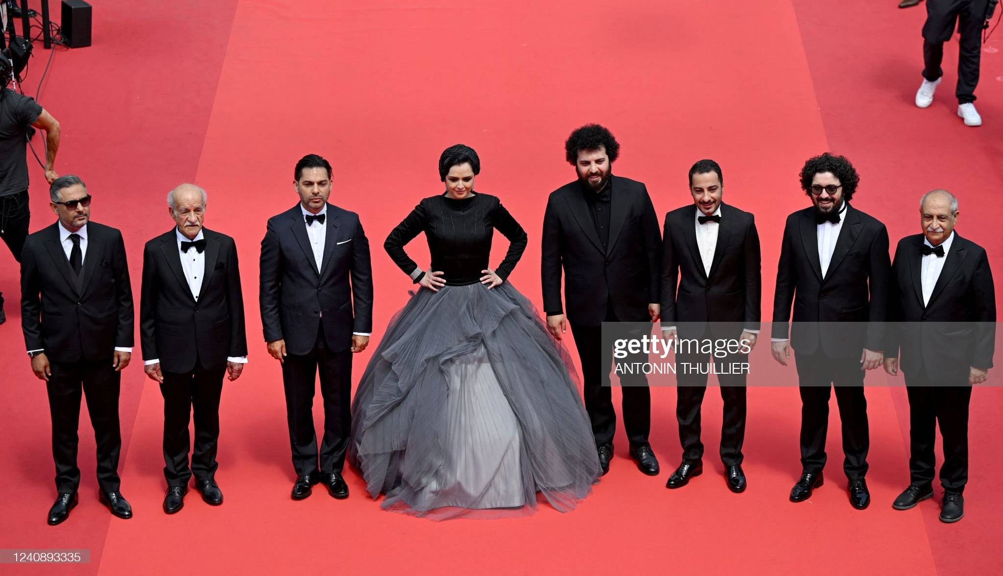 لحظه ورود عوامل فیلم «برادران لیلا» به سالن نمایش فیلم