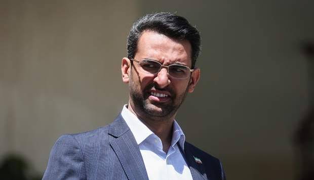 کنایه آذری جهرمی به خبرسازی صداوسیما درباره مردی که ۳۰ ساعت زیر آوار مانده بود