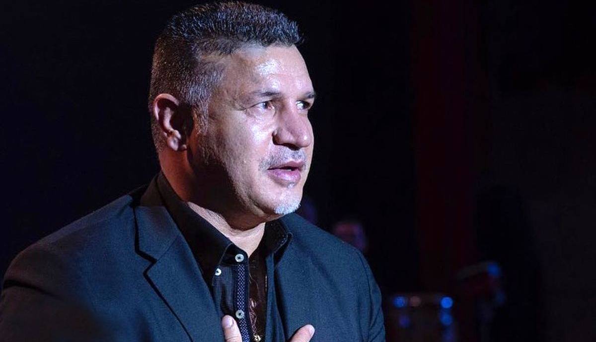 ناراحتی علی دایی به خاطر کارگری کردن فردی با مدرک فوق لیسانس!