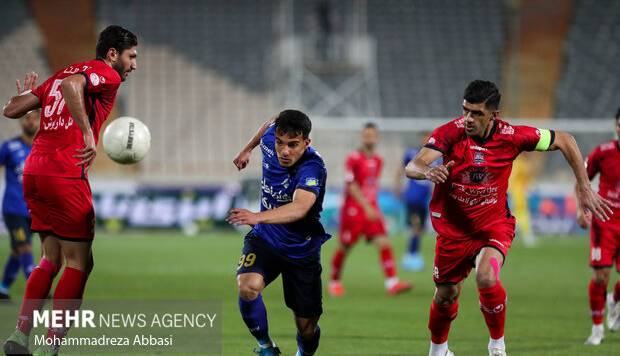 ستاره در فوتبال ایران وجود ندارد
