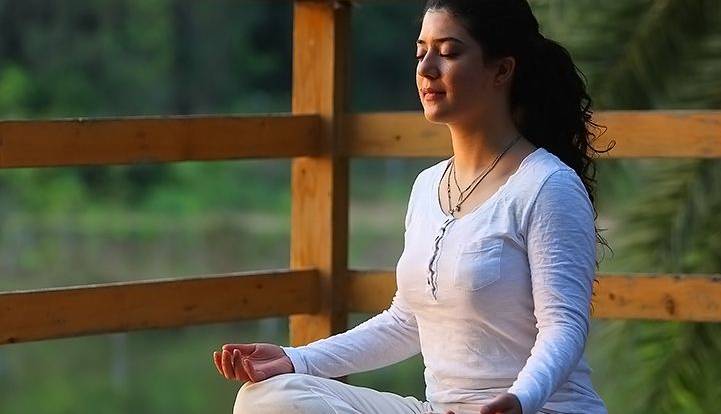 مهارت زندگی/ چگونه مدیتیشن می تواند بی خوابی را درمان کند