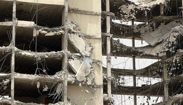 افزایش جانباختگان حادثه ریزش ساختمان متروپل به ۳۳ نفر