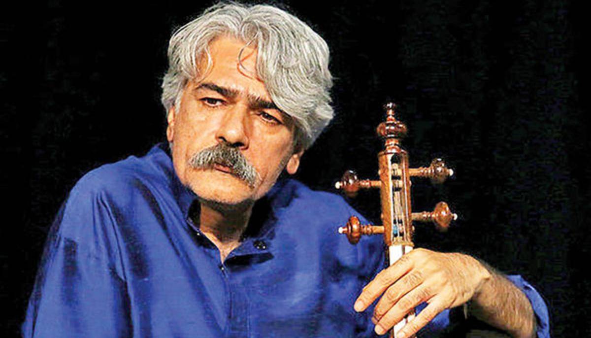 تکنوازی کمانچه‌ی کیهان کلهر در شوشتری را تماشا کنید