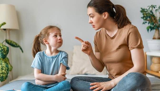 چرا کودکان دروغ می‌گویند؟