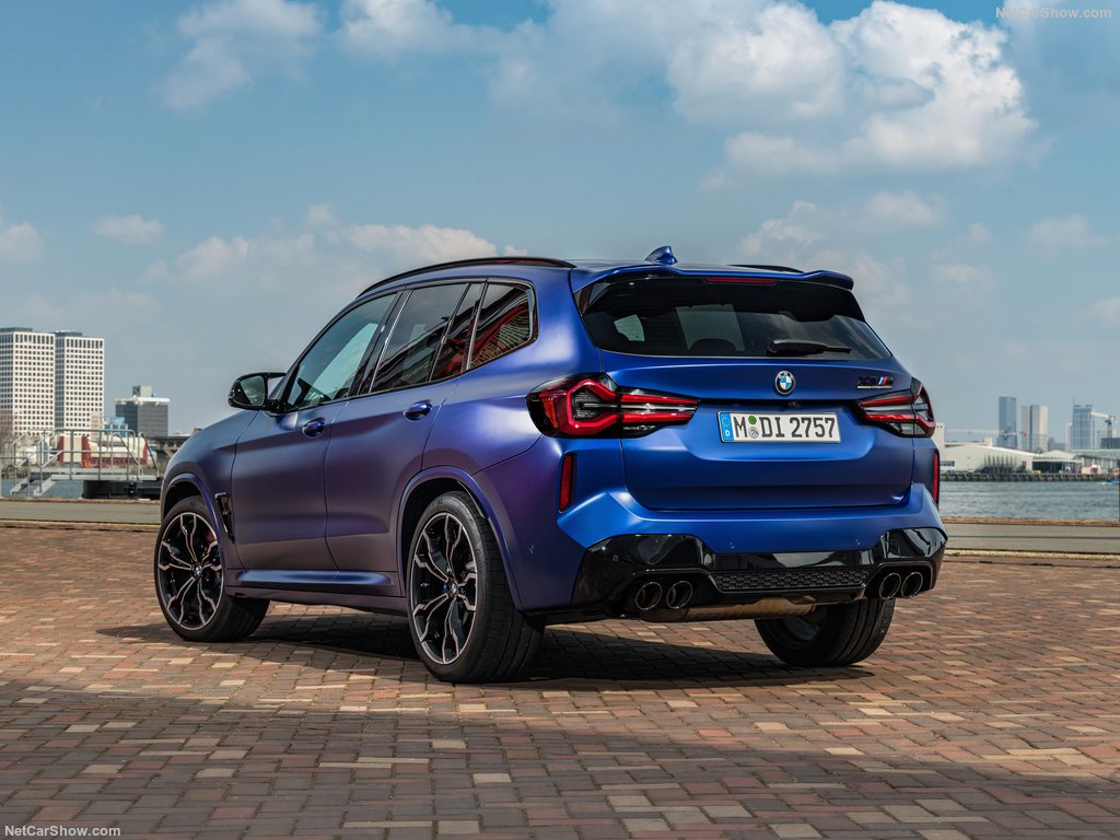 قدرت‌نمایی بی ام و X3 M با قدرت ۷۵۰ اسب بخار در اتوبان