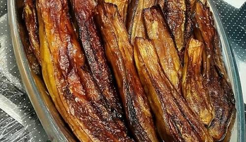 با 3 قاشق روغن یک کیلو بادمجان را سرخ کنید