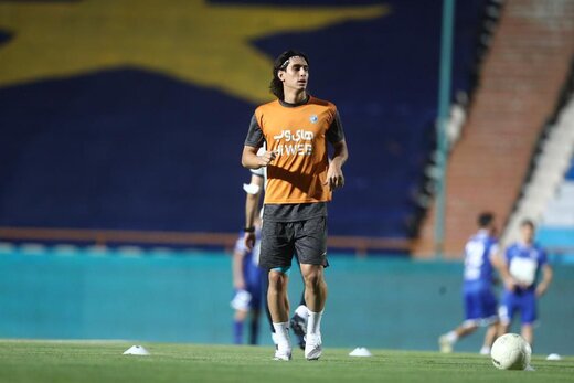 استقلال در آستانه انفجار سه بمب نقل و انتقالاتی