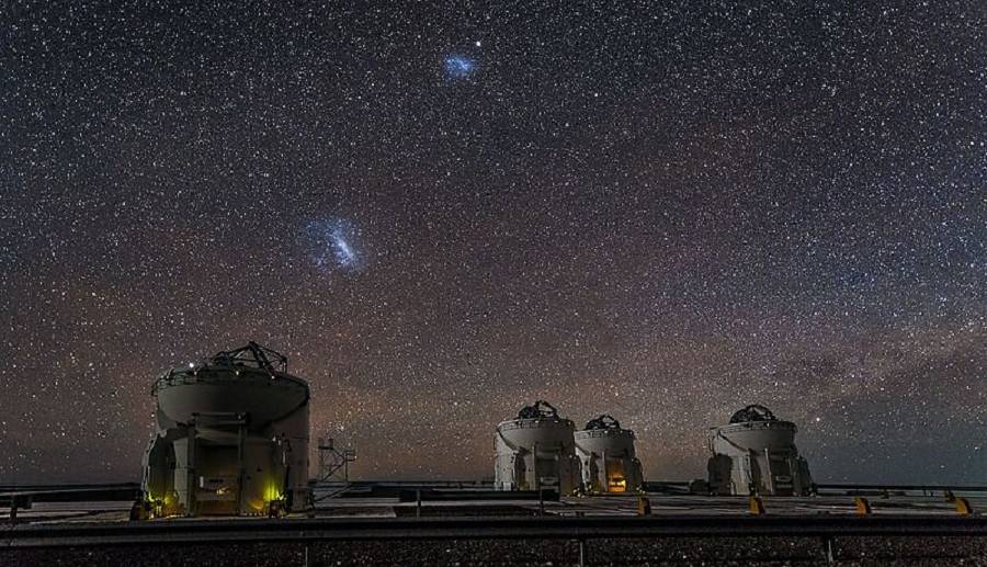 تصویر روز ناسا: پل کهکشانی ده هزار کیلومتری تصویر روز ناسا: پل کهکشانی ده هزار کیلومتری