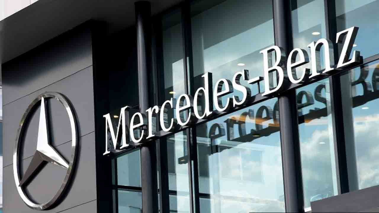 مرسدس بنز یک میلیون مدل قدیمی را فراخوان کرد