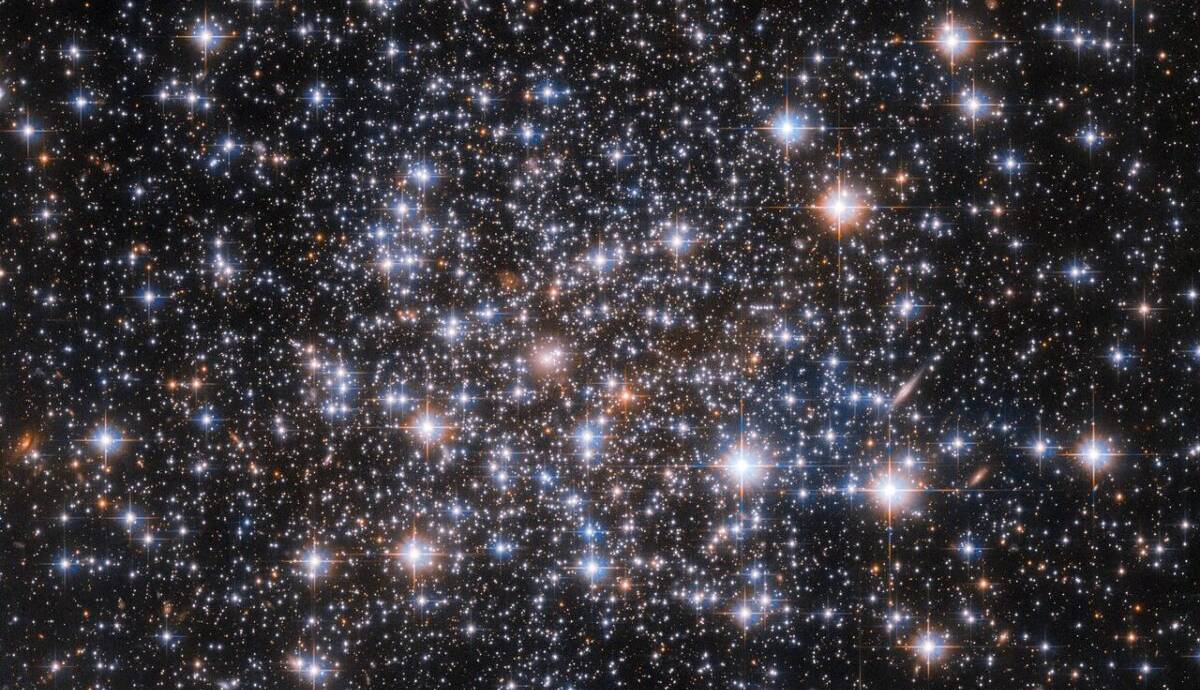 کاوش معمای خوشه ستاره‌ای روپرشت 106