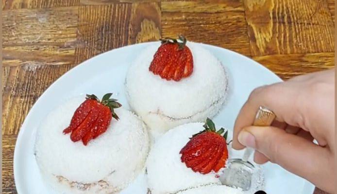 عصرانه ای متفاوت با دسر برفی در روزهای گرم