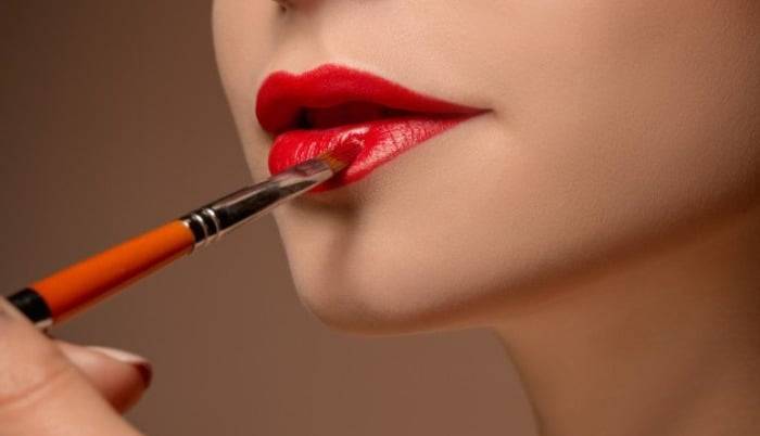 راز آرایش حرفه ای لب و روش ماندگاری آن