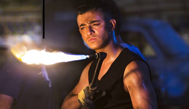 به جون مادرم میشم یک جانی خطرناک