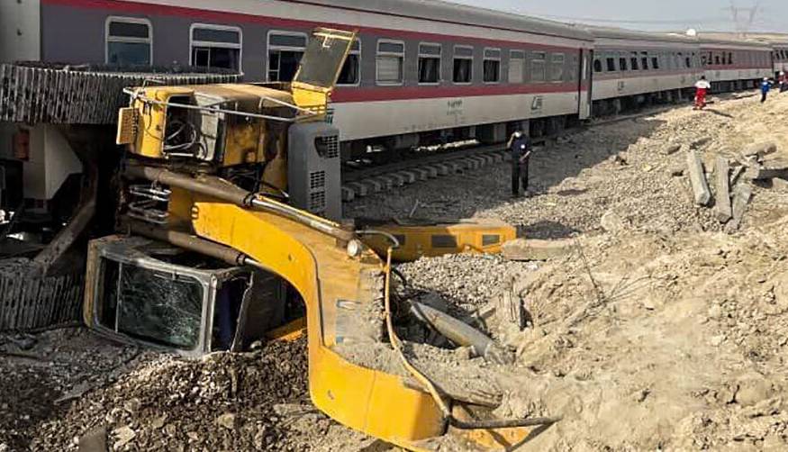 وزیر راه: نتیجه نهایی بررسی سانحه ریلی تا روزهای آتی اعلام می‌شود