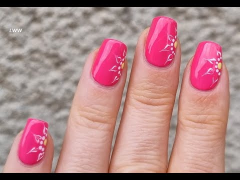 ترفند طراحی ناخن بهاری