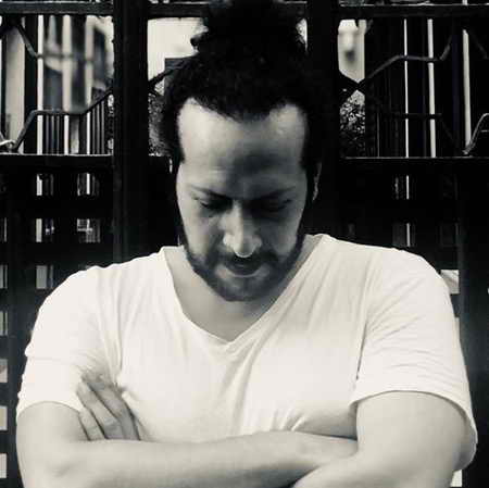 آهنگ شاد «مه خراب» کاری از سینا حجازی