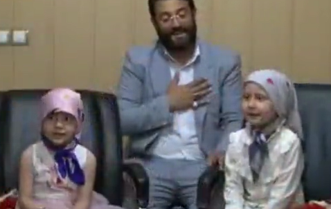 هم‌خوانی «سلام فرمانده» توسط کودکان سرطانی در حضور خواننده سرود