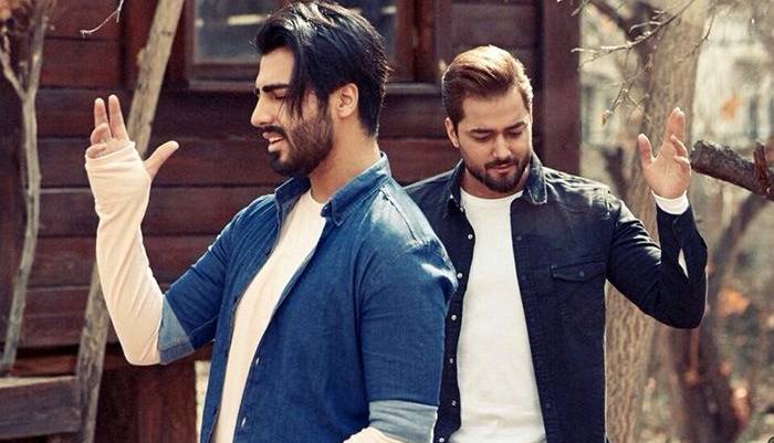 رفتارهای عجیب خواننده ماکان‌ بند برای اثبات لایو خواندنش