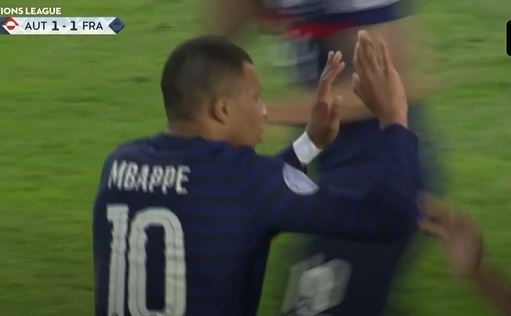 گل ام‌باپه به اتریش