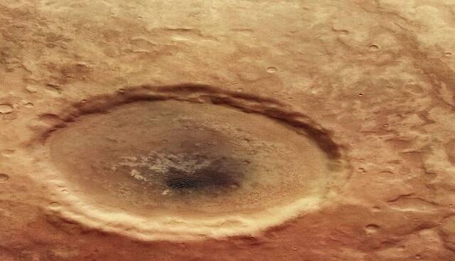 نگاهی به دهانه شبه چشم مریخی