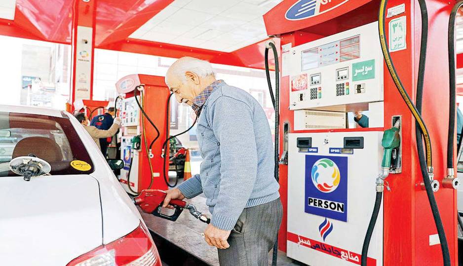 جمع‌آوری کارت سوخت جایگاه‌داران به شایعه افزایش قیمت بنزین دامن زده است