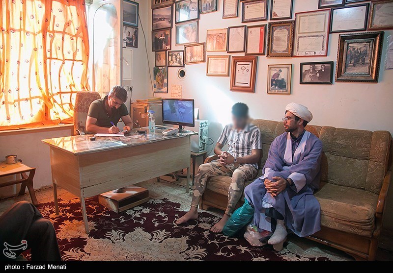 عکس/ مبلغ مذهبی منطقه محروم "کرناچی" در کرمانشاه