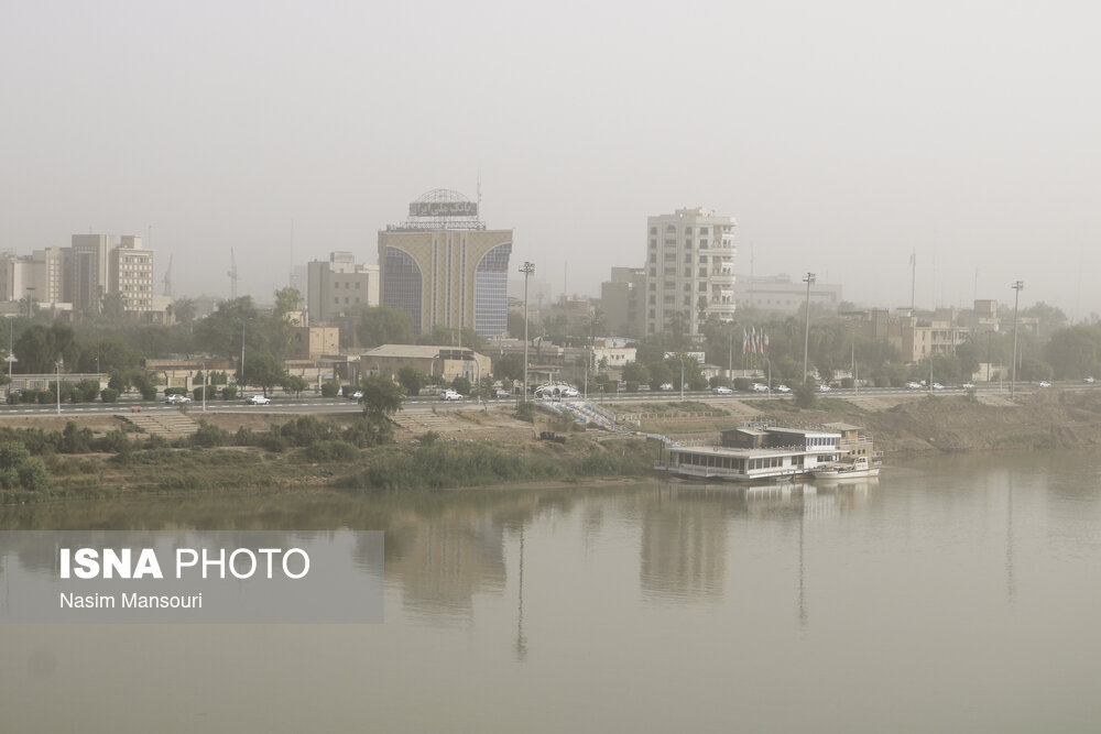 عکس/ گرد و خاک شدید در اهواز