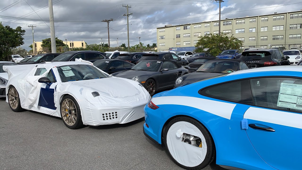 نحوه تحویل دادن پورشه لاکچری به مشتری