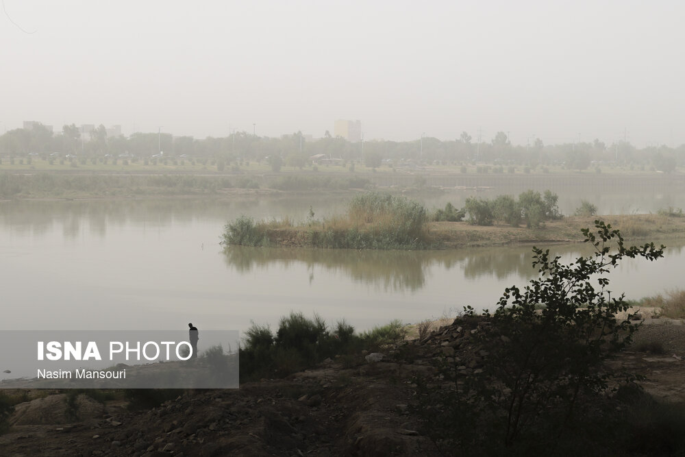 عکس/ گرد و خاک شدید در اهواز