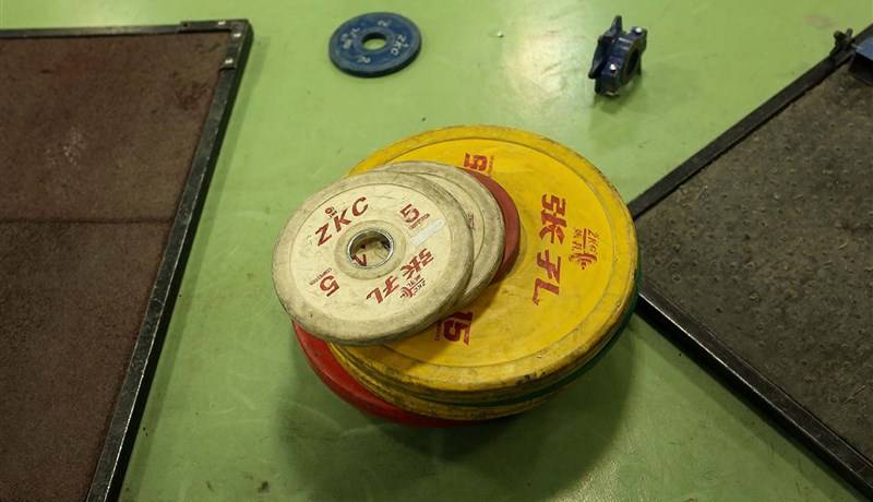 تغییر بی‌فایده سرمربی تیم ملی وزنه‌برداری و تداوم فاجعه در ورزش المپیکی