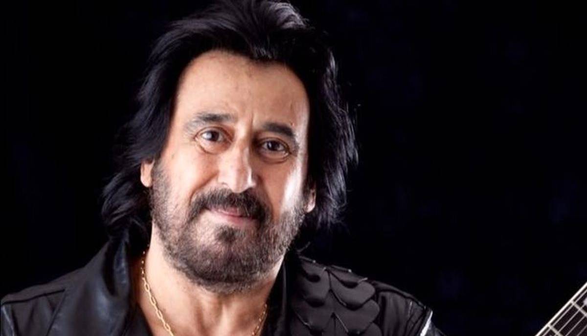 خداحافظی خواننده مشهور ایرانی از دنیای هنر