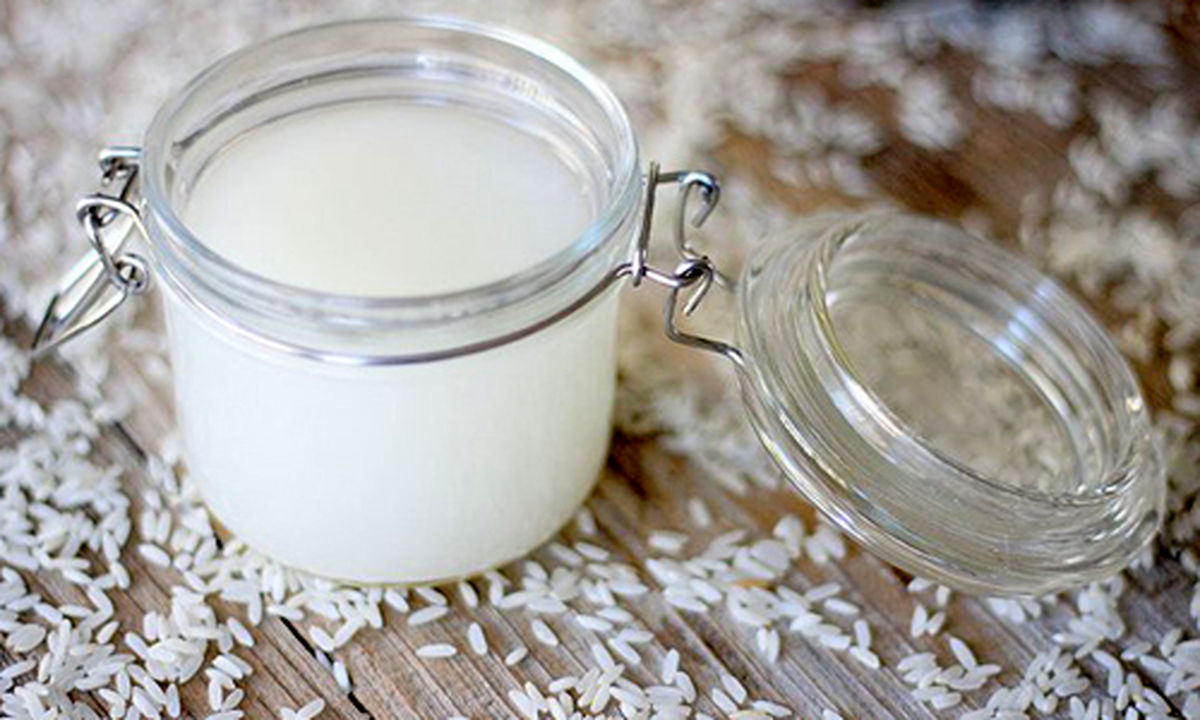 لوسیون آب برنج؛ دشمن پوست چرب