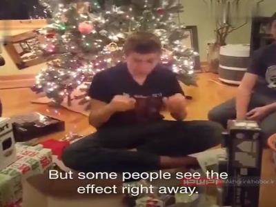 واکنش افراد کور رنگی که برای اولین بار رنگی می‌بینند!