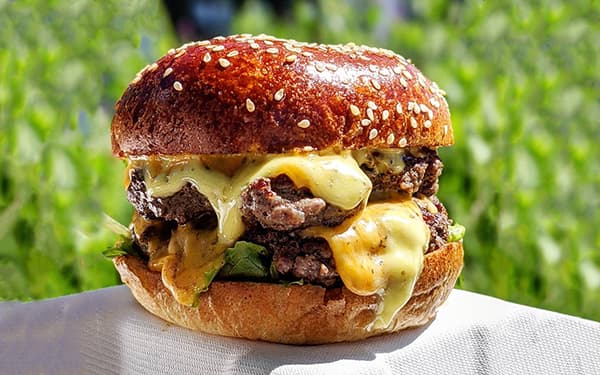 طرز تهیه چیز برگر و نان همبرگری خانگی