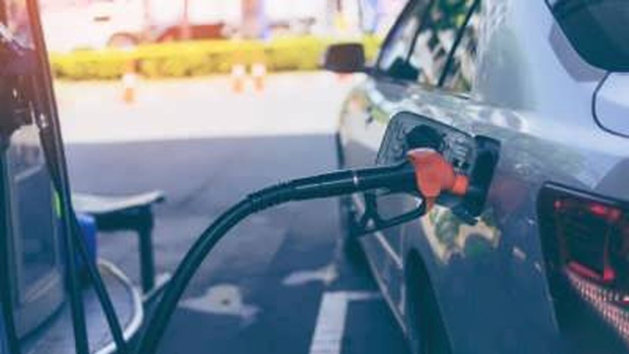 نمی‌خواست پول بنزین شو بده!