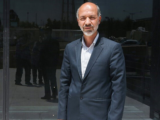 اظهارات وزیر نیرو درباره مشترکان صنعتی برق