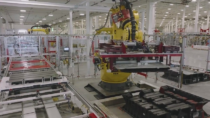 خط تولید باتریهای قدرتمند «4680» در کارخانه تسلا خط تولید باتریهای قدرتمند «4680» در کارخانه تسلا