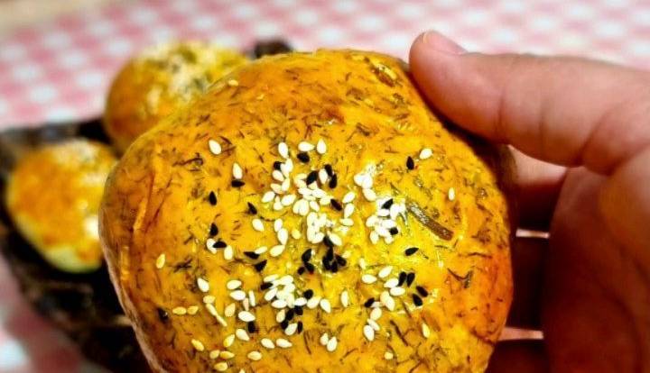 عصرانه ای خوشمزه با نون پنیر سبزی