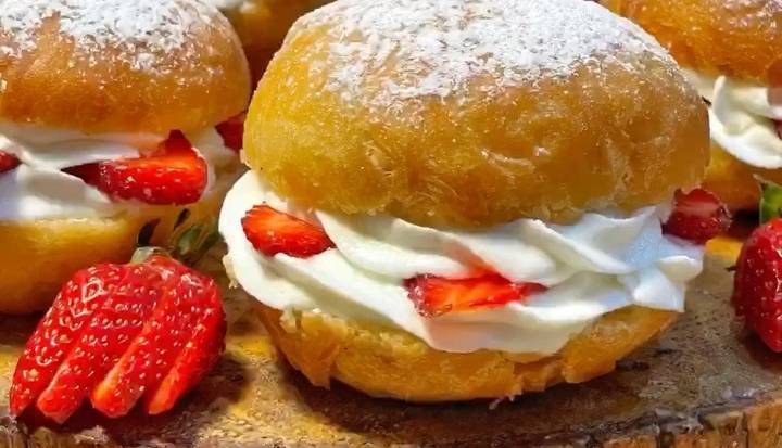 جدیدترین و متفاوت ترین پیراشکی خامه ای