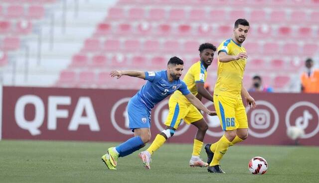 انتقاد روزنامه العرب از انتقال عزت اللهی به الغرافه