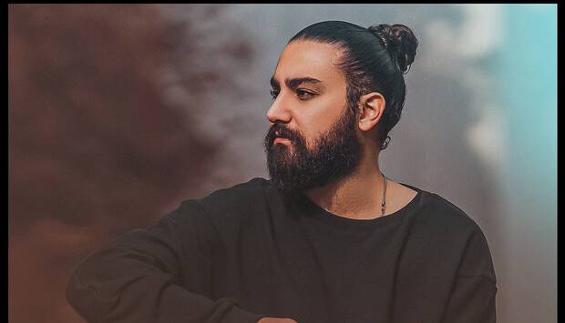 امیر عظیمی روی صحنه تئاتر این‌ بار در قامت بازیگر و خواننده