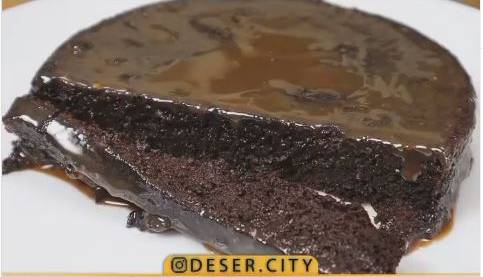 کیک 5 دقیقه ای بدون آرد و شکر