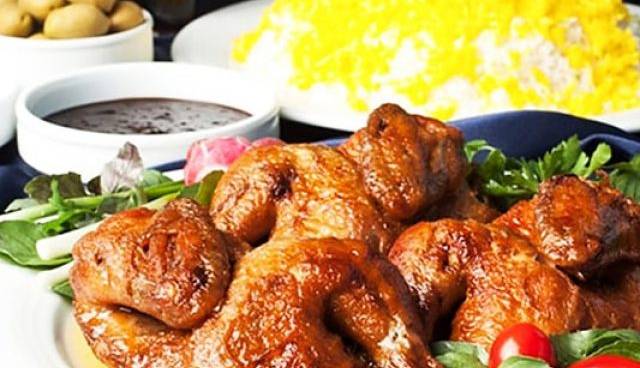 فوت و فن طبخ «اکبر جوجه» به روش اصلی گلوگاه