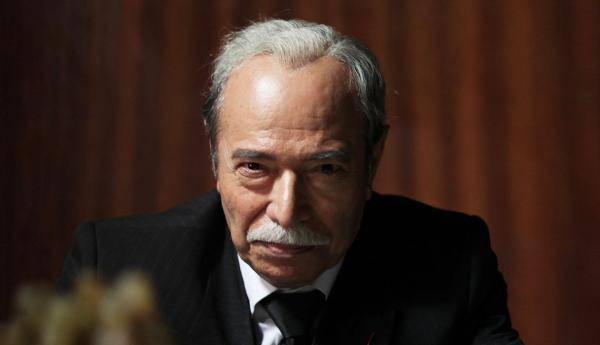 ماجرای زدن سیبیل علی نصیریان برای یک فیلم!