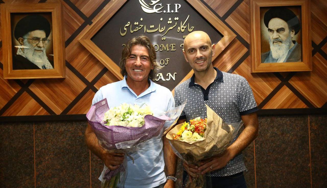 چه کسی با سرمربی استقلال به تهران آمد؟!