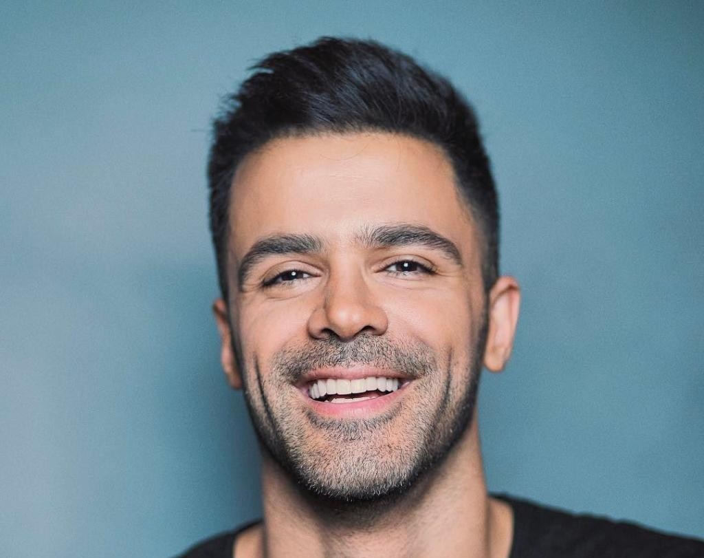 چهره‌ها/ تفریح و خوشگذرانی سیروان خسروی در بندرعباس