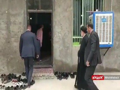 حضور رئیس‌جمهور در یکی از محلات حاشیه‌ای بجنورد برای اقامه نماز جماعت