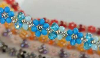 آموزش دستبند با مهره های رنگی