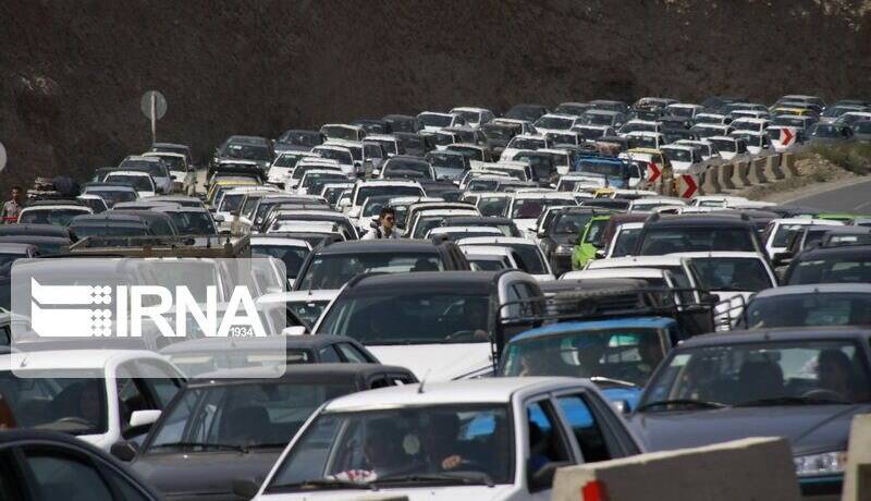 ترافیک خودرو در جاده کندوان و فیروزکوه سنگین است